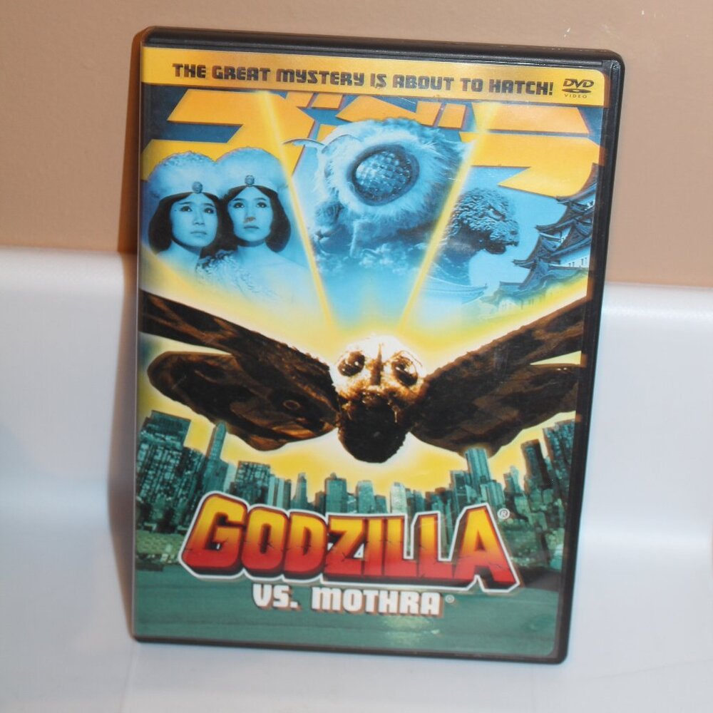 Godzilla vs Mothra DVD